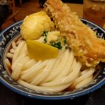 【東京駅】で美味しいうどんを食べるなら【釜たけうどん】ユニークな【おでん】も美味しい