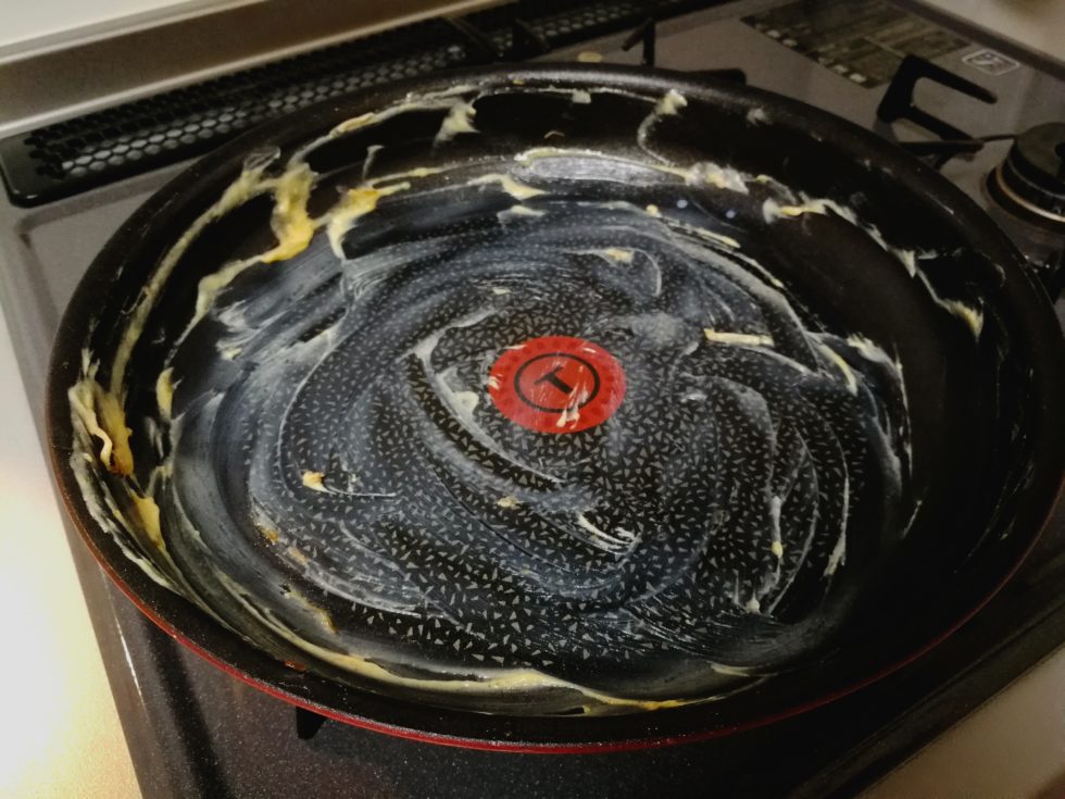 【裏ワザ】油汚れがスッキリ！！鍋やフライパンの洗い方 きらひび 旅行記や食べ歩きグルメ&クレジットカードなど