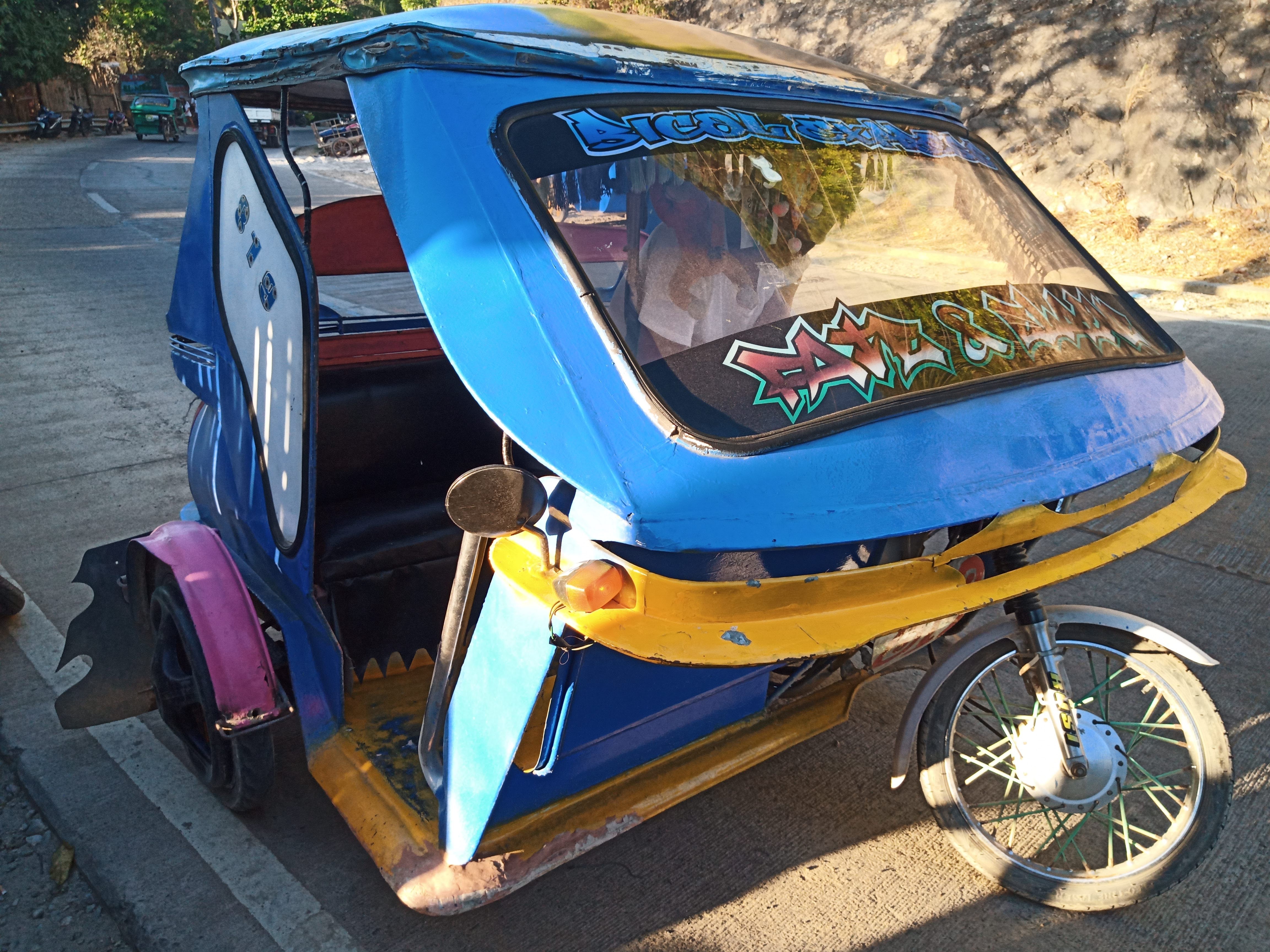 フィリピン エルニド 移動手段のトゥクトゥクを乗る際の注意点 きらひび 旅行記や食べ歩きグルメ クレジットカードなどの雑記ブログ